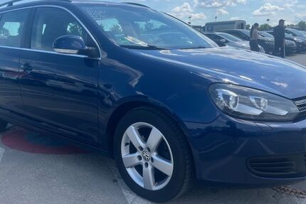 VW Golf 223.442 km 3.799 &euro; Mittenwalde 15749