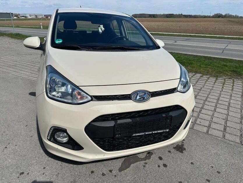 i10