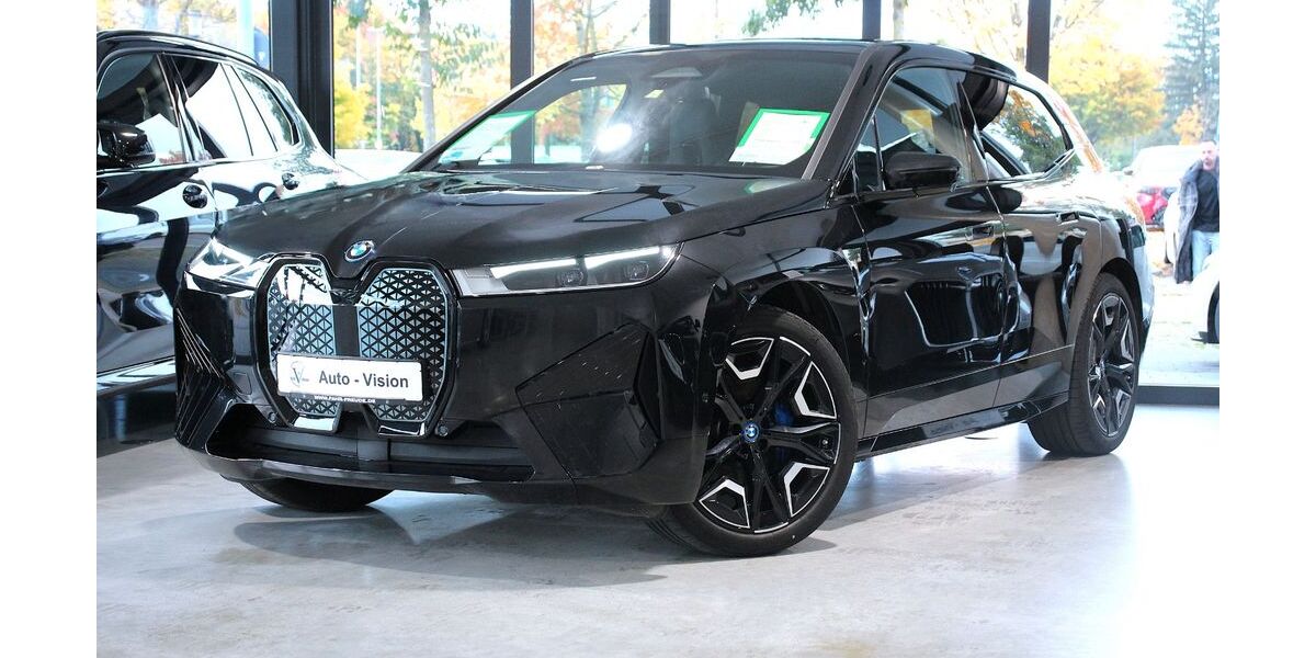 BMW iX 56.652 km 41.600 € München 81825