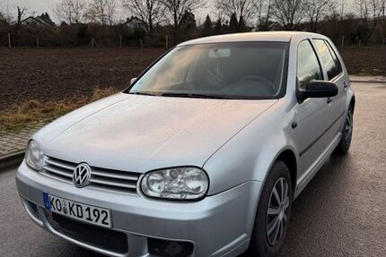 VW Golf 134.000 km 4.100 &euro; Koblenz 56068