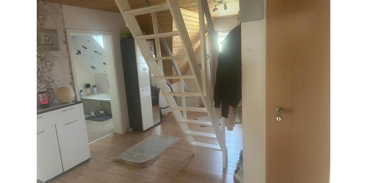 Dachgeschoßwohnung Südbrookmerland - 4 Zimmer, 90 m&sup2;, 1.100&euro; | Angebot:26222888