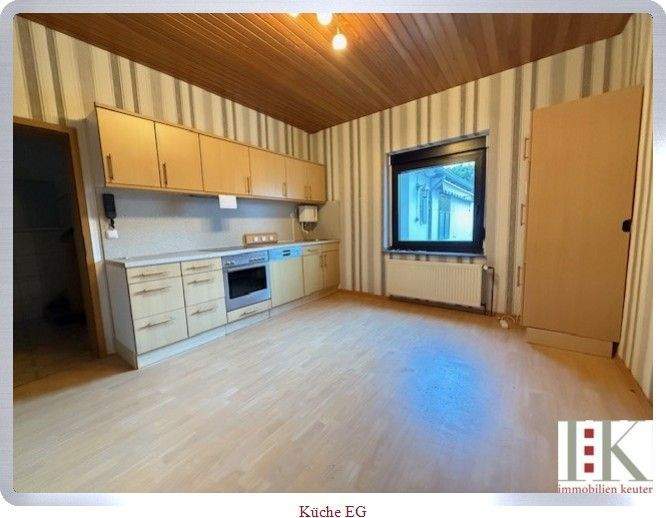 Reihenmittelhaus Neuss Furth-Süd - 7 Zimmer, 158 m&sup2;, 380.000&euro; | Angebot:24637098
