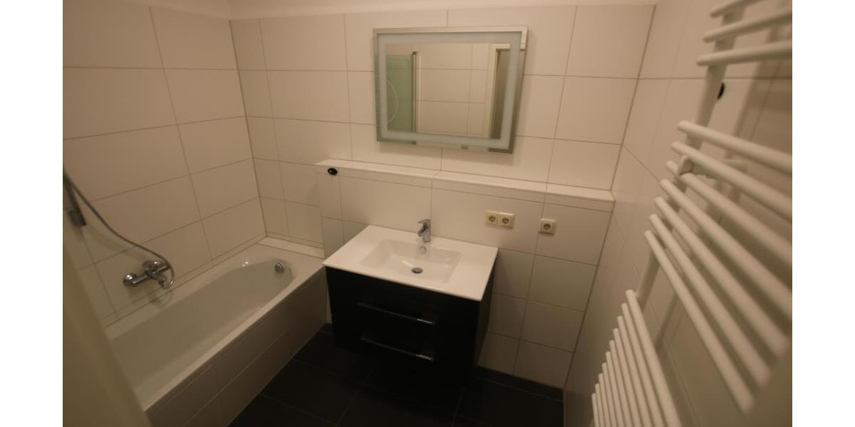 WOW! Hochwertige 4 Raum-Wohnung mit modernem Bad und großem Balkon! Die Wohnung zum Wohlfühlen. - Dachgeschoßwohnung Gera Ostviertel | Angebot:26334831