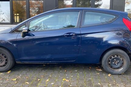 Ford Fiesta 89.000 km 3.450 &euro; Salzkotten 33154