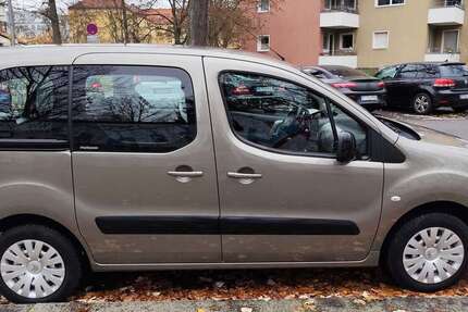 Citroen Berlingo 113.600 km 7.500 € Berlin 10825