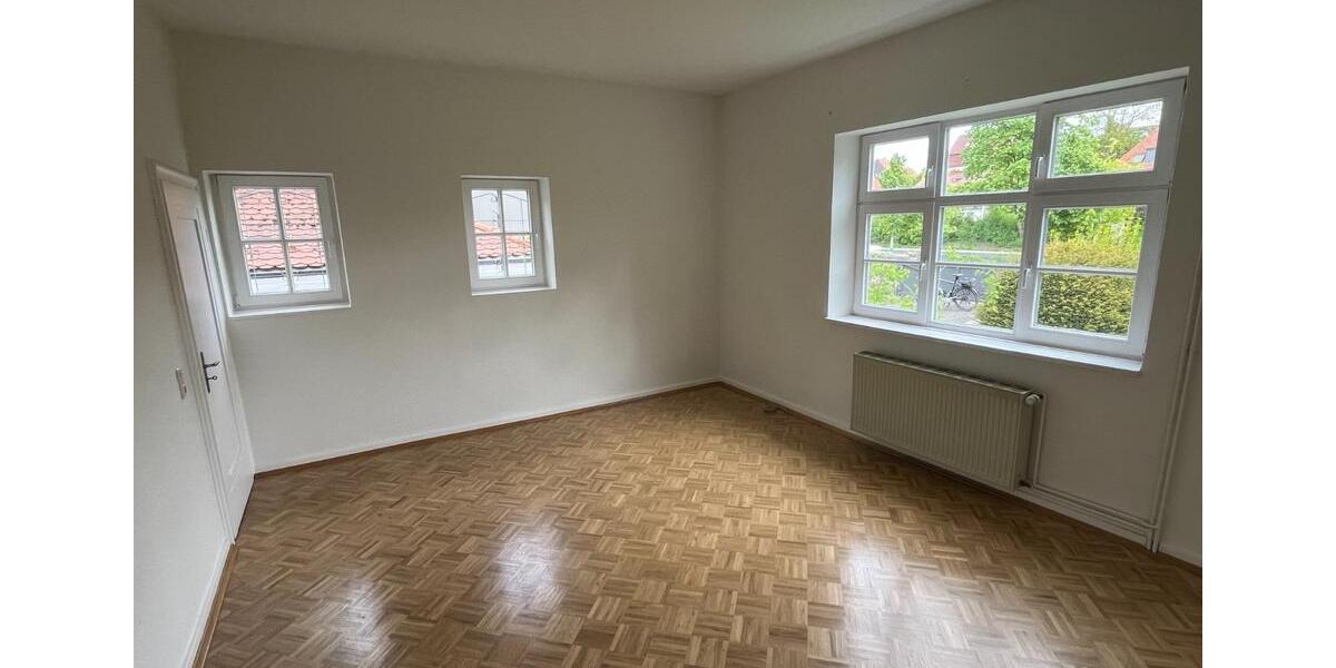 Einfamilienhaus Korbach - 8 Zimmer, 197 m&sup2;, 490.000&euro; | Angebot:24568661