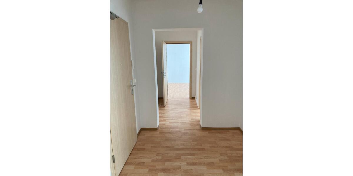 Etagenwohnung Gera - 2 Zimmer, 67 m&sup2;, 405&euro; | Angebot:26379716
