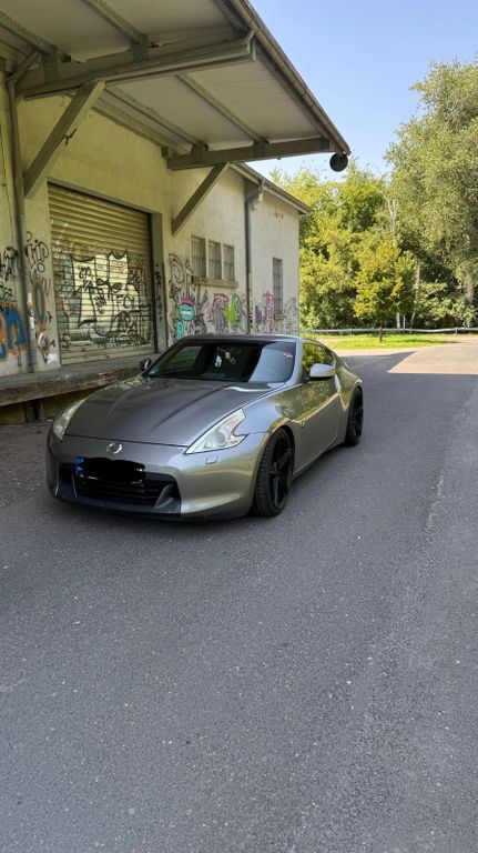 Nissan 370Z 149.000 km 16.900 € Markranstädt 04420