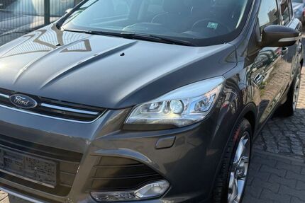 Ford Kuga 217.000 km 8.999 &euro; Berlin 13597