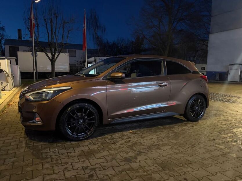 i20