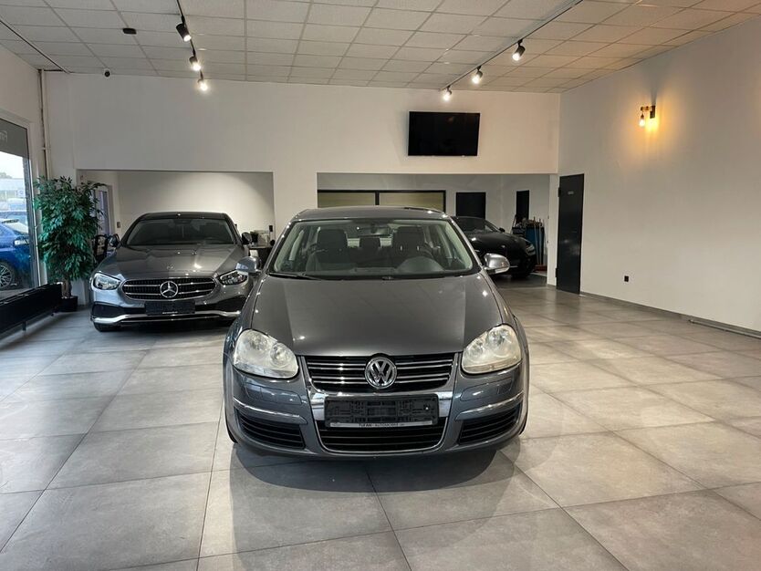 VW Jetta 118.700 km 3.800 € Oberhausen 46049