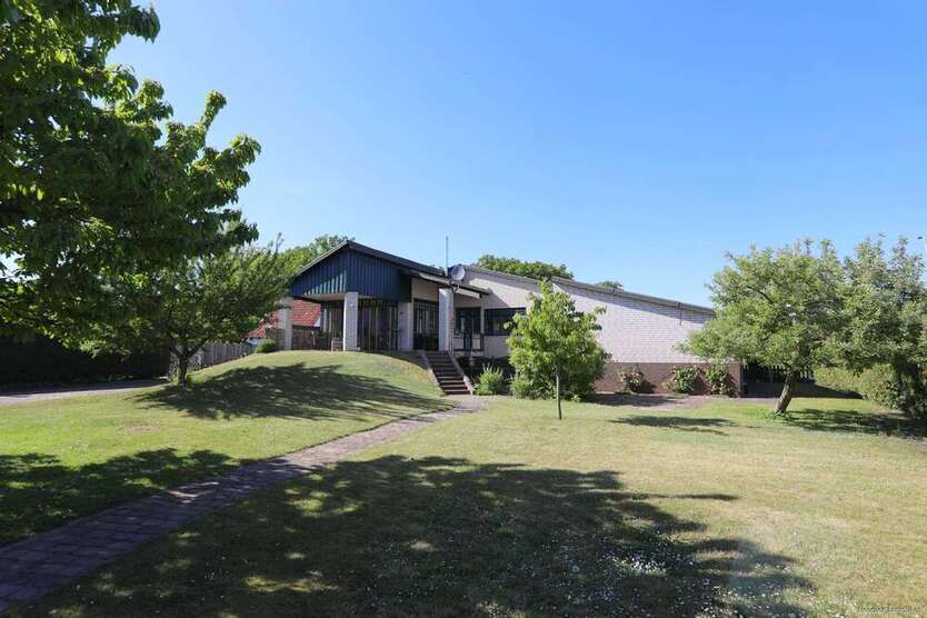 Haus zum Kaufen in Gifhorn 595.000 € 180 m²