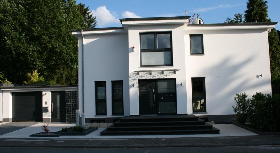Einfamilienhaus Dreieich - 9 Zimmer, 300 m&sup2;, 4.390&euro; | Angebot:26336525