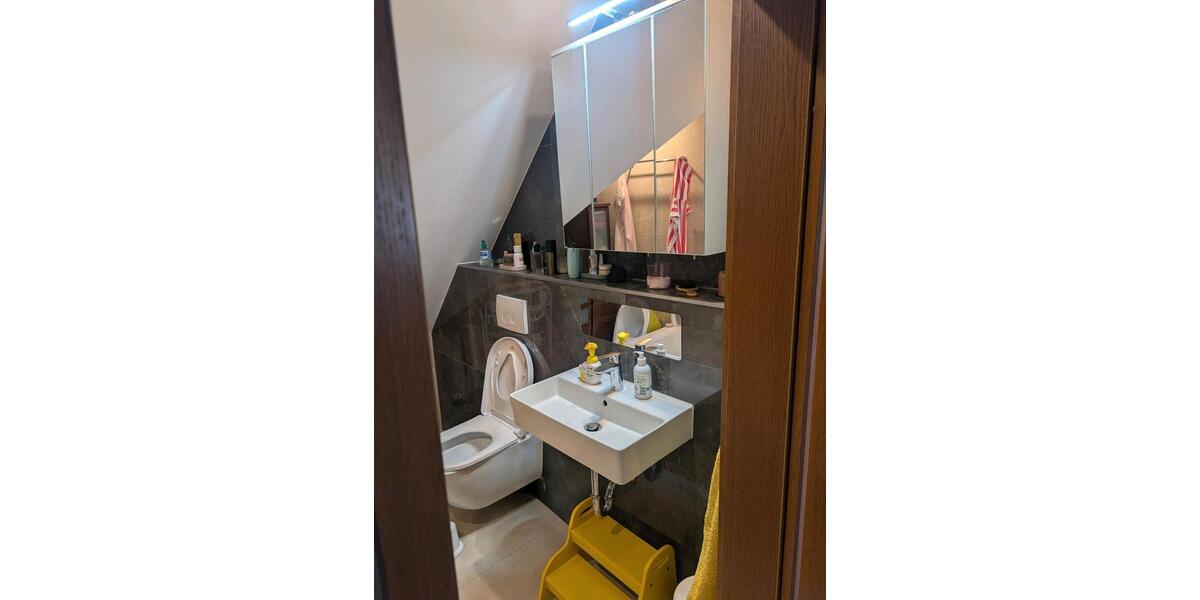 Dachgeschoßwohnung Wehrheim - 3 Zimmer, 68 m&sup2;, 850&euro; | Angebot:26330030
