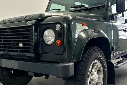 Land Rover Defender 193.500 km 28.988 &euro; Hallschlag 54611