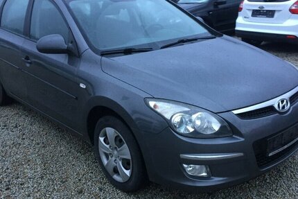 Hyundai i30 Kombi,Edition, Klima ! 189.000 km 3.700 &euro; Himmelkron 95502
