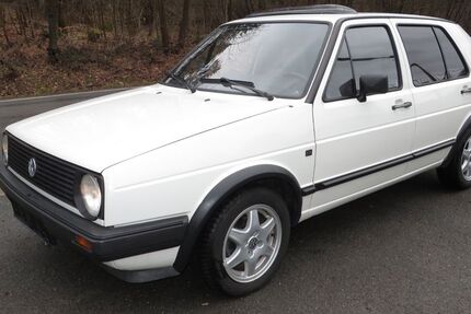 VW Golf 136.000 km 4.499 &euro; Bad Grund 37539