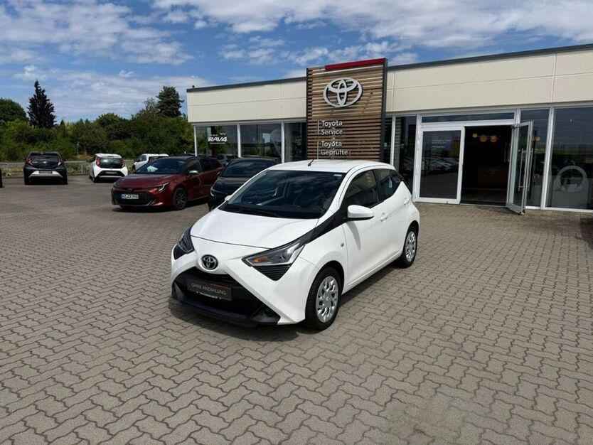 Aygo (X)