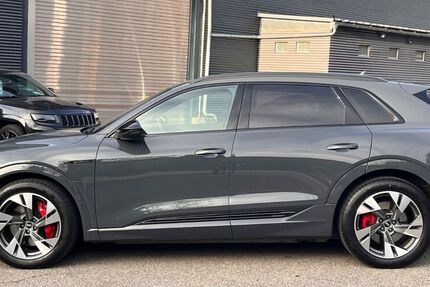 Audi Q8 e-tron 22.700 km 48.999 &euro; Geislingen / Eybach 73312