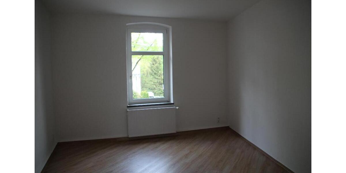 Sanierte 2-Zimmer-Wohnung mit off. Küche und EBK - Stellplatz 2 zimmer