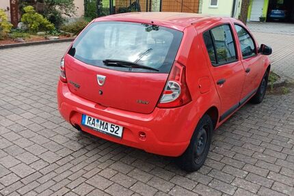 Dacia Sandero 72.000 km 2.111 &euro; Rheinmünster 77836