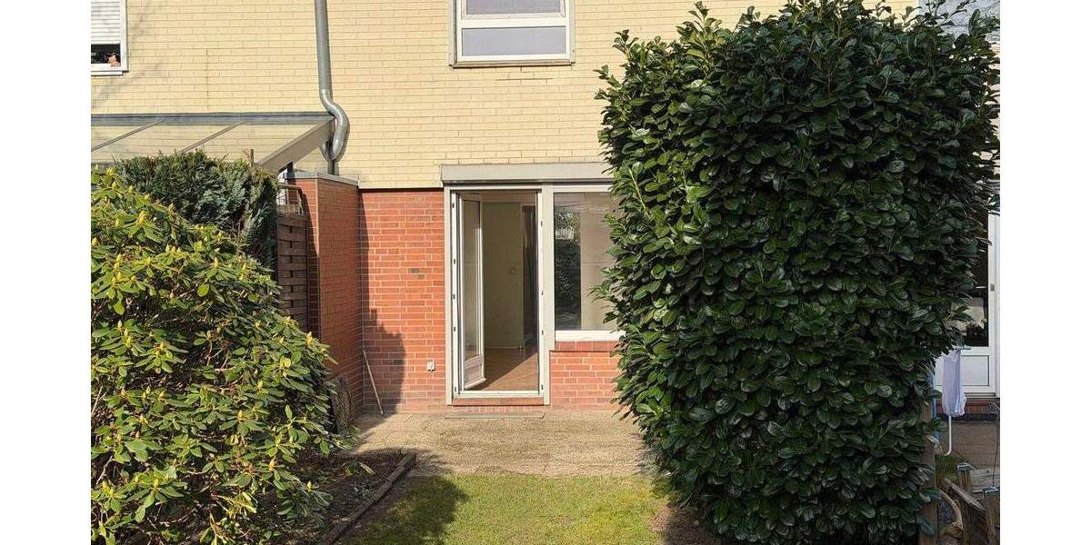 Reihenmittelhaus Hamburg Bramfeld - 3 Zimmer, 75 m&sup2;, 1.630&euro; | Angebot:25570386