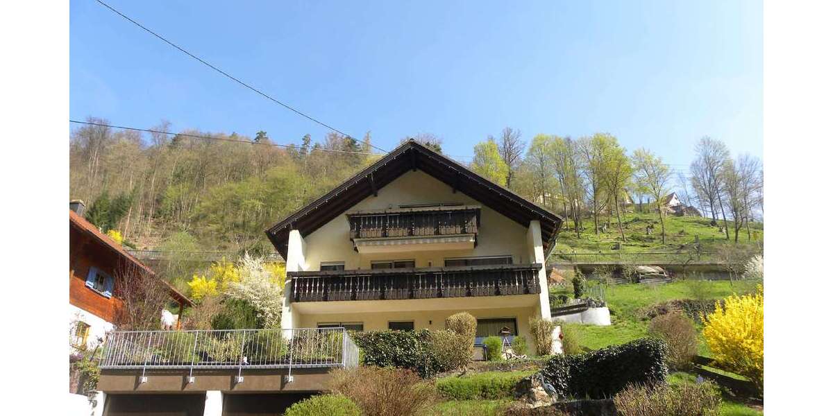 Einfamilienhaus Bad Liebenzell - 9 Zimmer, 198 m&sup2;, 540.000&euro; | Angebot:26128591