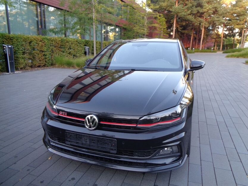 VW Polo 75.000 km 18.990 € Stuttgart 70469