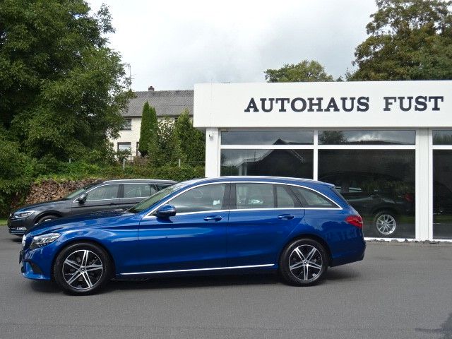 Mercedes-Benz C 200 110.000 km 21.300 € Hattert 57644