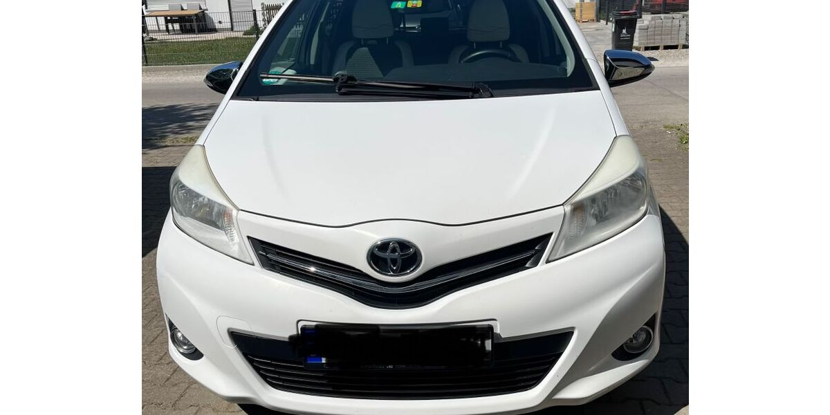 Toyota Yaris 182.686 km 5.600 &euro; Jengen 86860
