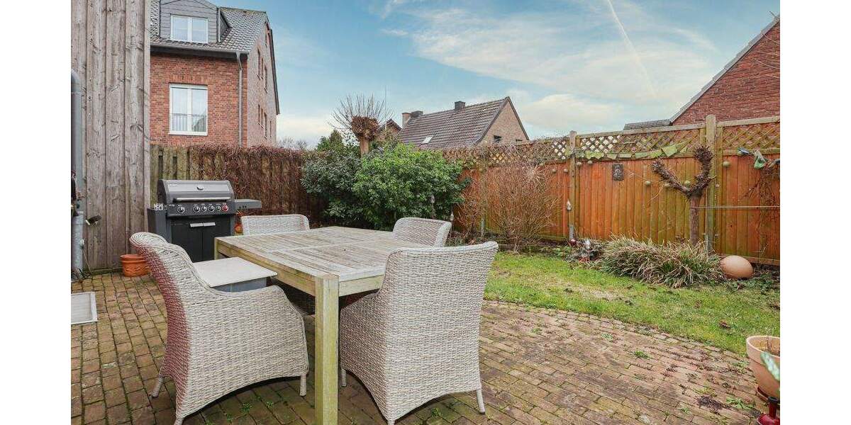 Mehrfamilienhaus, Wohnhaus Neuss / Rosellen Rosellen - 4 Zimmer, 110 m&sup2;, 460.000&euro; | Angebot:24726293