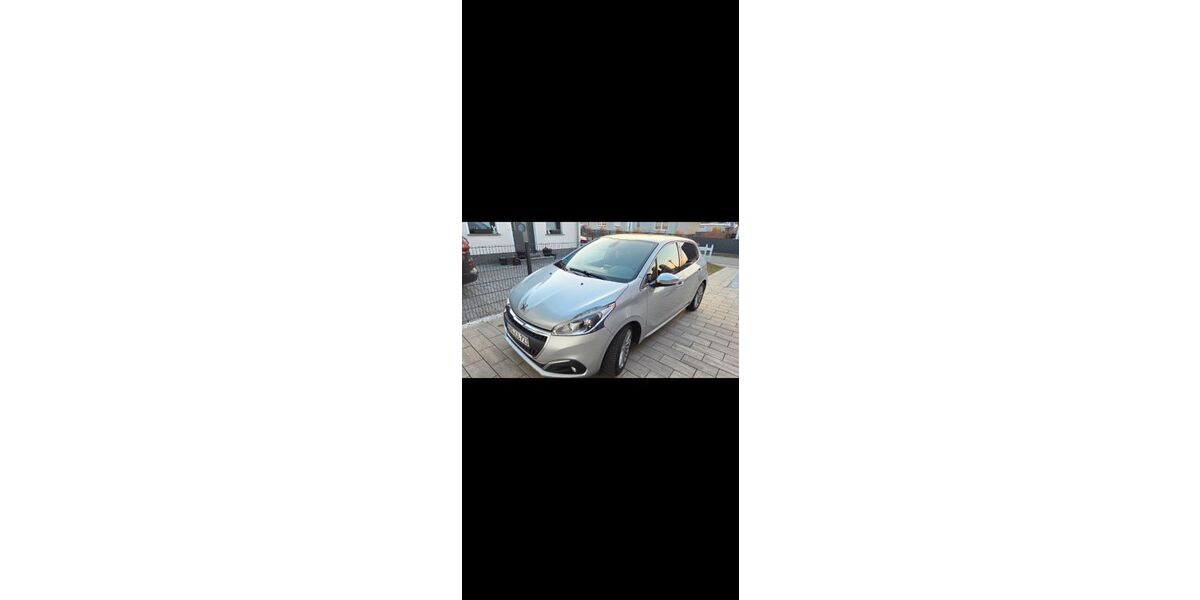 Peugeot 208 180.000 km 4.790 &euro; Kremmen 16766