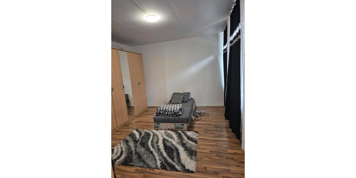 Einfamilienhaus Werdau - 1 Zimmer, 130 m&sup2;, 75.000&euro; | Angebot:27010401
