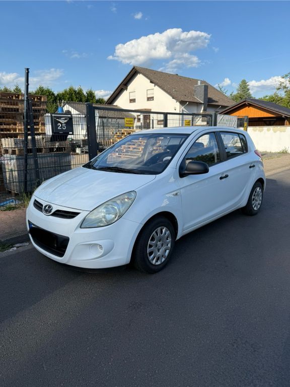 i20