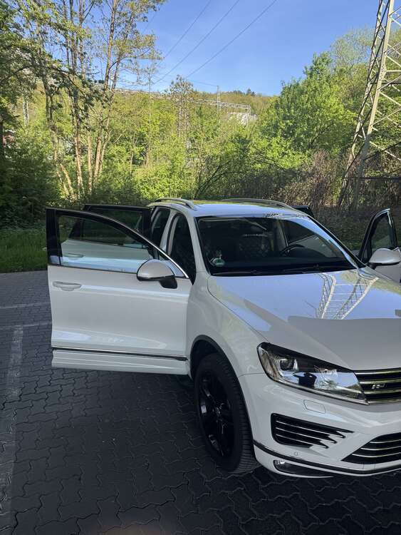 VW Touareg 130.500 km 23.500 € Netphen 57250