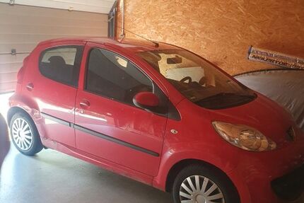 Peugeot 107 142.000 km 999 &euro; Börwang 87499