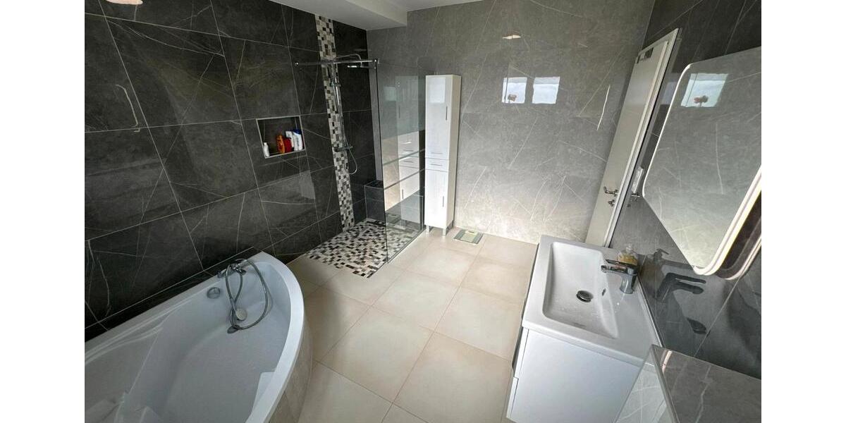 Bungalow Breisach am Rhein - 6 Zimmer, 160 m&sup2;, 665.000&euro; | Angebot:26375739