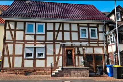 Haus Morschen - 5 Zimmer, 150 m&sup2;, 900&euro; | Angebot:25303072