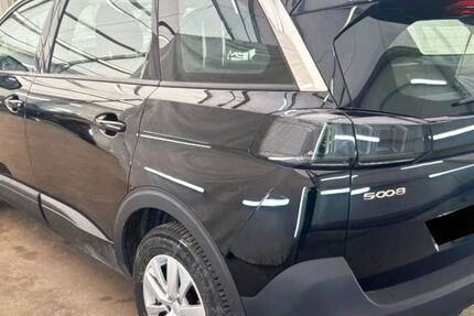 Peugeot 5008 162.065 km 14.161 &euro; Frankfurt am Main 60389