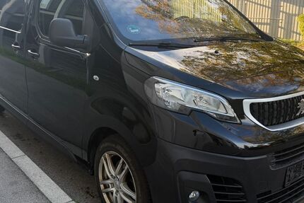 Peugeot Expert 179.062 km 11.990 &euro; München 81243