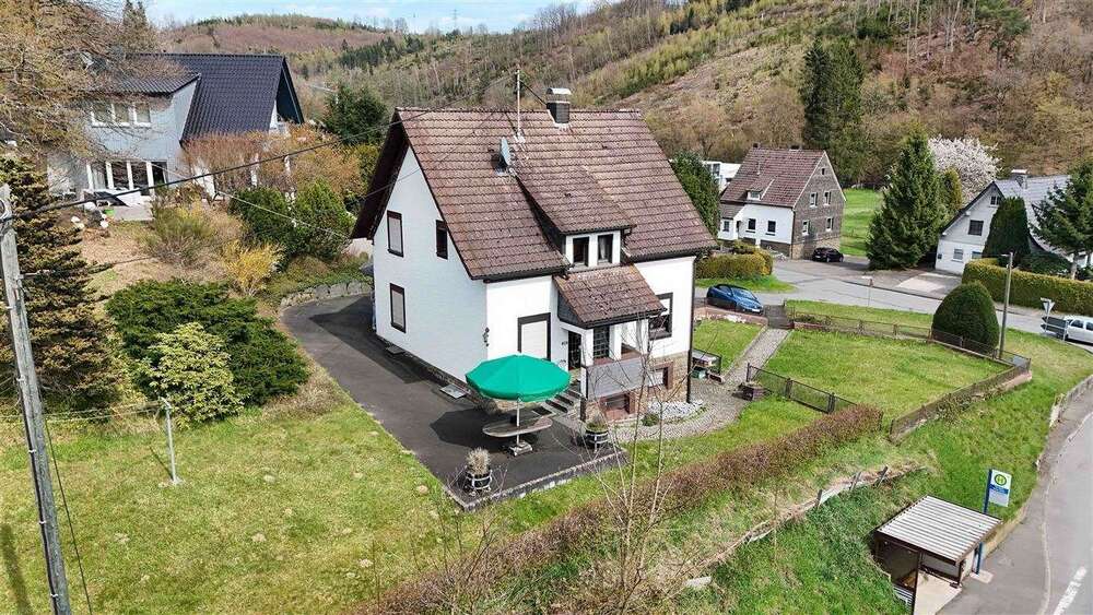 Einfamilienhaus Morsbach - 5 Zimmer, 128 m&sup2;, 229.000&euro; | Angebot:26235314