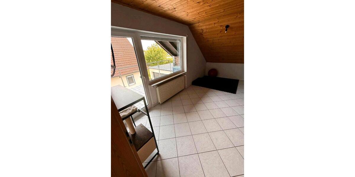 Etagenwohnung Prosselsheim - 4 Zimmer, 120 m&sup2;, 700&euro; | Angebot:26211442