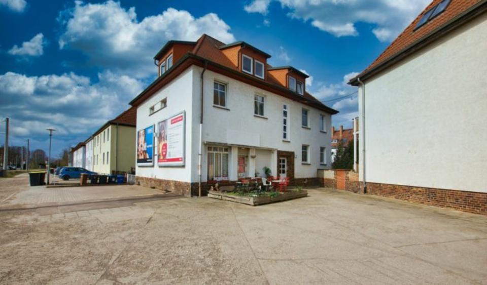 Mehrfamilienhaus, Wohnhaus Merseburg - 16 Zimmer, 315 m&sup2;, 385.000&euro; | Angebot:24817567