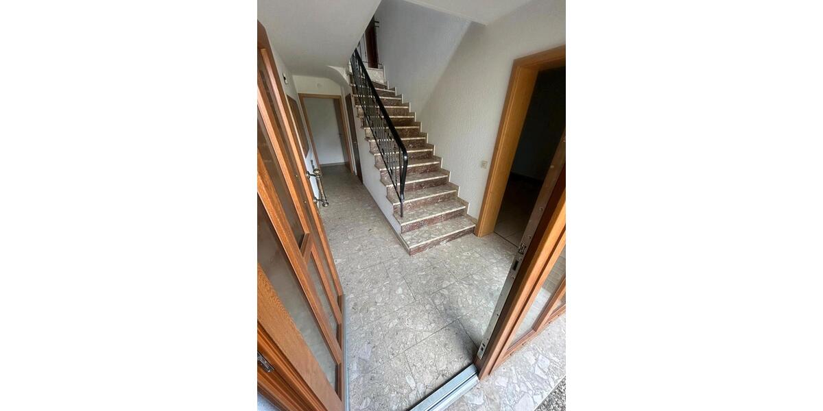 Etagenwohnung Rittersdorf - 4 Zimmer, 158 m&sup2;, 1.000&euro; | Angebot:26612486