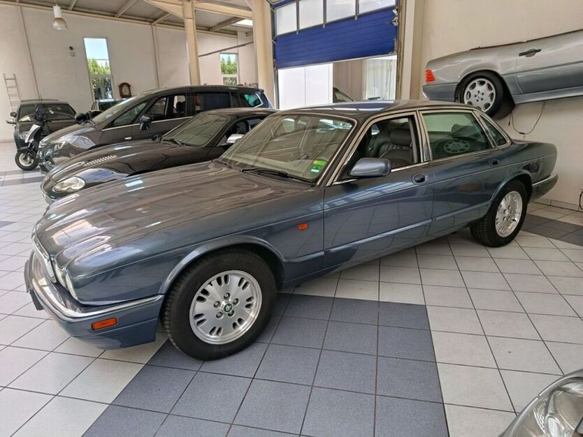 XJ