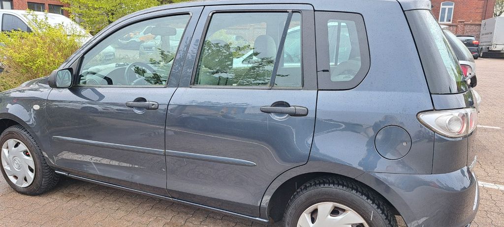Mazda 2 175.000 km 1.650 &euro; Leezen 23816