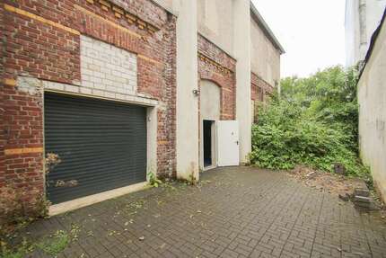 Halle in Erkrath 1.110 € 370 m²