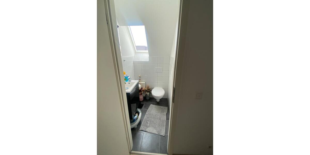 Dachgeschoßwohnung Remscheid Gemarkung Bergisch Born - 3 Zimmer, 85 m&sup2;, 1.170&euro; | Angebot:25851917