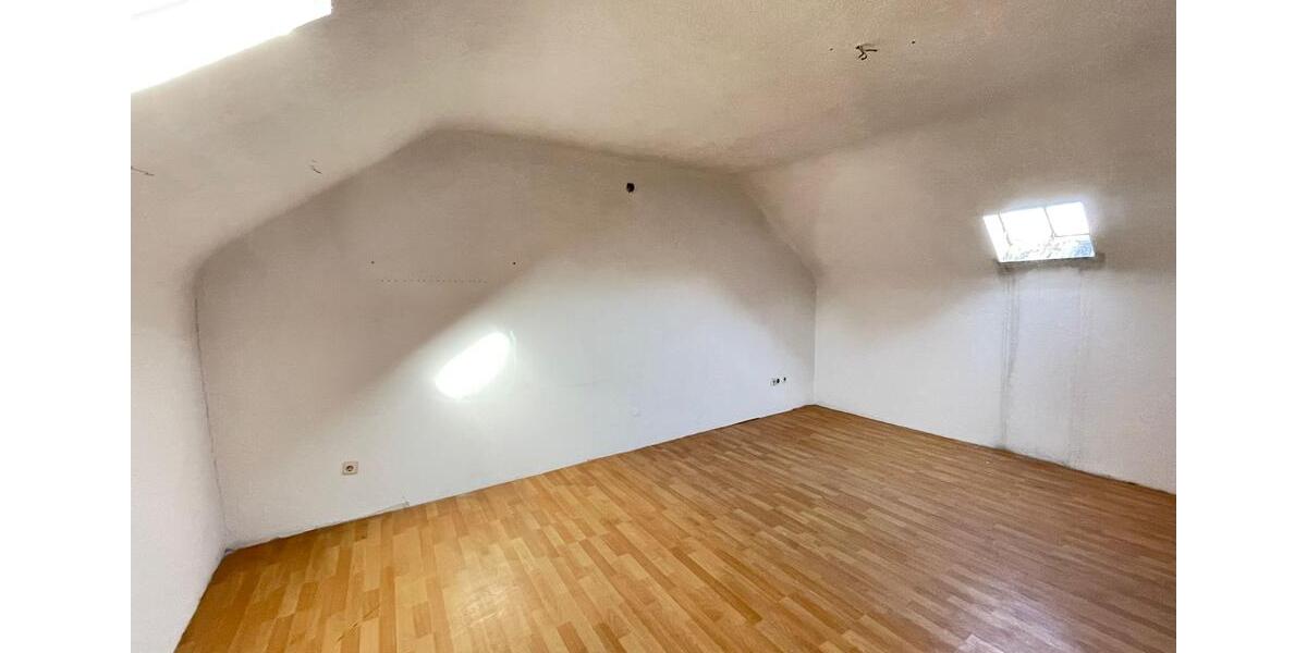 Mehrfamilienhaus, Wohnhaus Nohfelden - 6 Zimmer, 134 m&sup2;, 75.000&euro; | Angebot:27117402