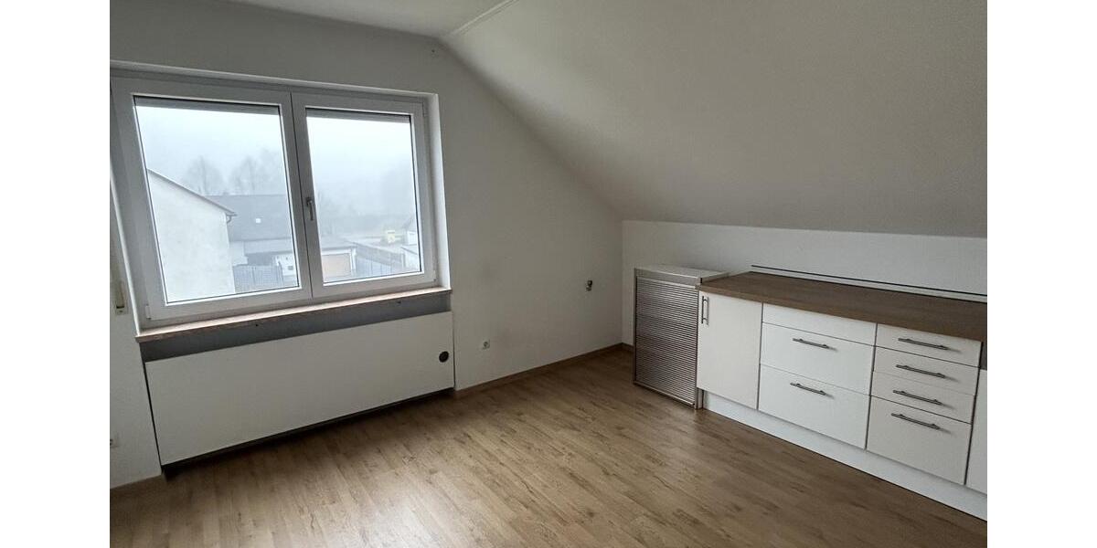 Dachgeschoßwohnung Dillingen an der Donau - 3 Zimmer, 94 m&sup2;, 730&euro; | Angebot:25496261